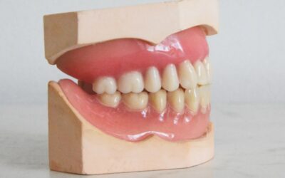 How do I choose a dentist for dentures?
